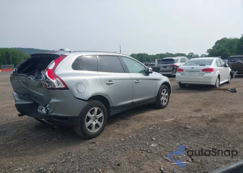 2012 Volvo Xc60 3.2 Platinum z USA, uszkodzony, nr VIN YV4940DZ4C2296330